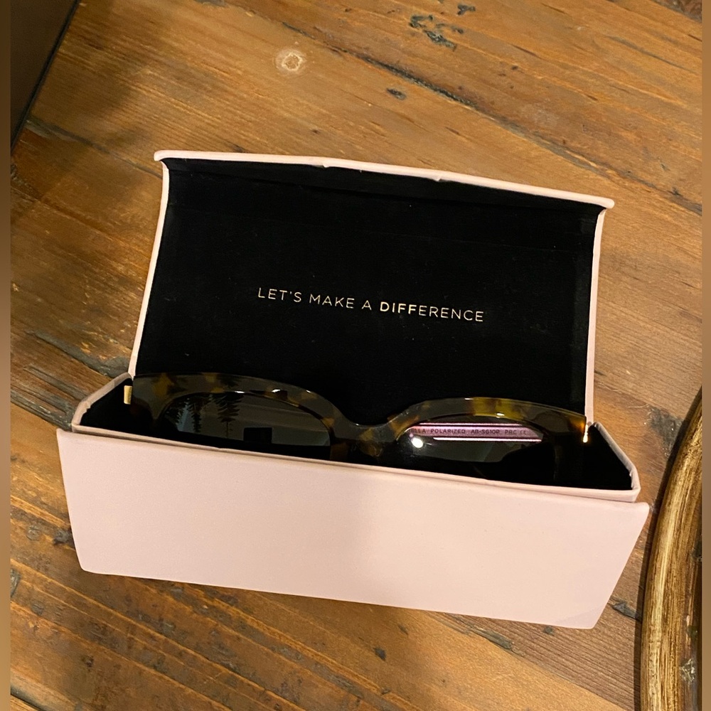 Diff Sunglasses Tortoise Shell Frames. Dark Lense… - image 7